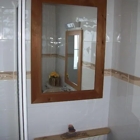 Benvoy House Apartament *